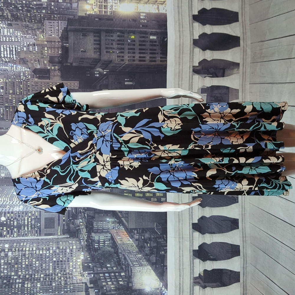 Croft & Barrow sz L Floral A-Line V-Neck Dress with Attached Tie